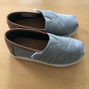 Toms boy shoes